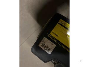 ABS Pumpe van een Mazda 6 (GG12/82) 2.0 CiDT HP 16V 2002