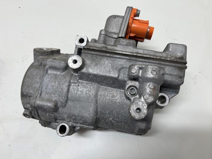 Gebrauchte Klimapumpe Renault Kangoo Express (FW) ZE Preis € 350,00 Margenregelung angeboten von F. van den Mosselaar autodemontage