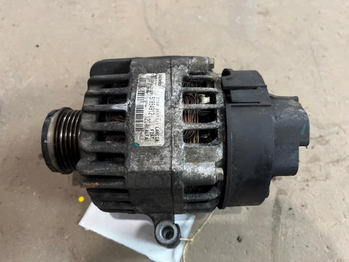 Gebrauchte Dynamo Opel Combo 1.3 CDTI 16V ecoFlex Preis € 50,00 Margenregelung angeboten von F. van den Mosselaar autodemontage