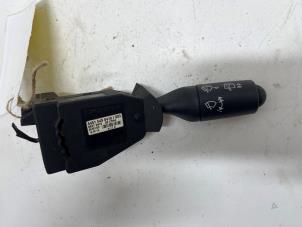 Usagé Commutateur essuie-glace Smart Fortwo Coupé (451.3) 1.0 45 KW Prix € 15,00 Règlement à la marge proposé par F. van den Mosselaar autodemontage