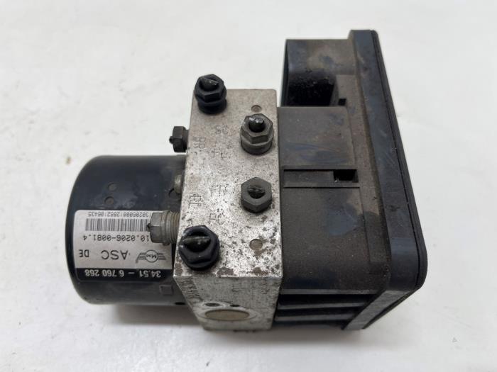 Używane Pompa ABS BMW Mini (R50/53) 1.6 16V Cooper Cena € 80,00 Procedura marży oferowane przez F. van den Mosselaar autodemontage