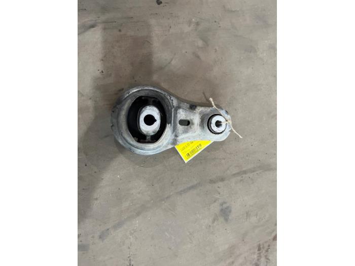 Used Engine mount Opel Vivaro 1.6 CDTi BiTurbo 125 Price € 10,00 Margin scheme offered by F. van den Mosselaar autodemontage