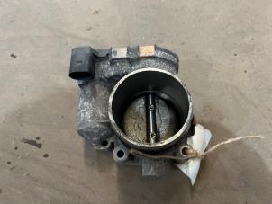 Usados Cuerpo de válvula de mariposa Volkswagen Golf IV (1J1) 1.6 16V Precio € 15,00 Norma de margen ofrecido por F. van den Mosselaar autodemontage