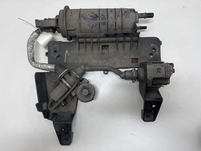 Gebrauchte Kohlenstofffilter Opel Ampera 1.4 16V Preis € 50,00 Margenregelung angeboten von F. van den Mosselaar autodemontage