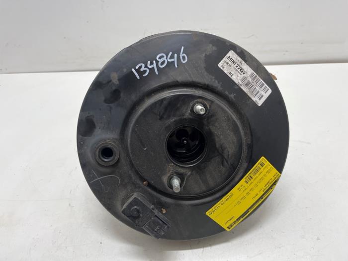 Begagnade Bromsservo Mini Clubman (R55) 2.0 Cooper SD 16V Pris € 25,00 Marginaltabell erbjuds av F. van den Mosselaar autodemontage