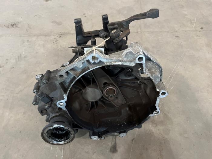 Used Gearbox Volkswagen Polo IV (9N1/2/3) 1.4 16V Price € 125,00 Margin scheme offered by F. van den Mosselaar autodemontage