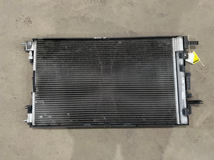 Usagé Radiateur clim Opel Insignia Sports Tourer 2.0 CDTI 16V 130 ecoFLEX Prix € 35,00 Règlement à la marge proposé par F. van den Mosselaar autodemontage