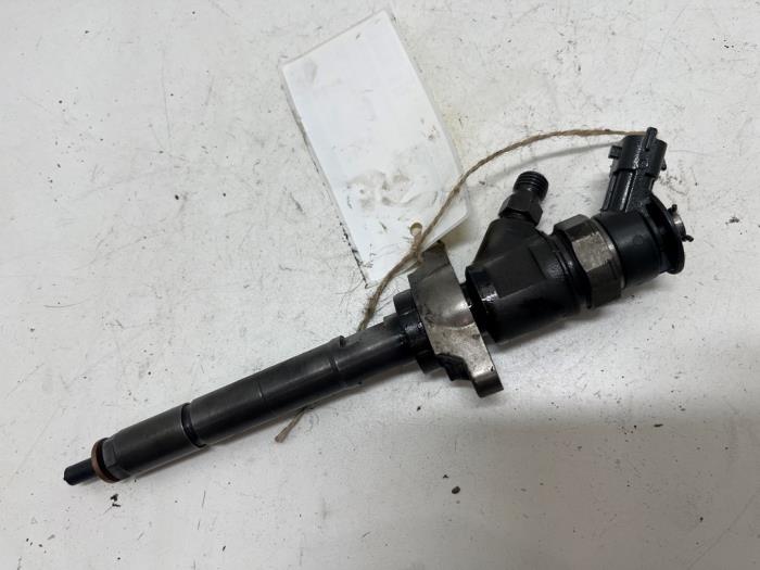 Usagé Injecteurs Peugeot 207/207+ (WA/WC/WM) 1.6 HDi 16V Prix € 25,00 Règlement à la marge proposé par F. van den Mosselaar autodemontage