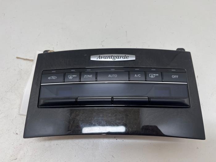 Begagnade Värmekontrollpanel Mercedes E (W212) E-250 CGI 16V BlueEfficiency Pris € 20,00 Marginaltabell erbjuds av F. van den Mosselaar autodemontage