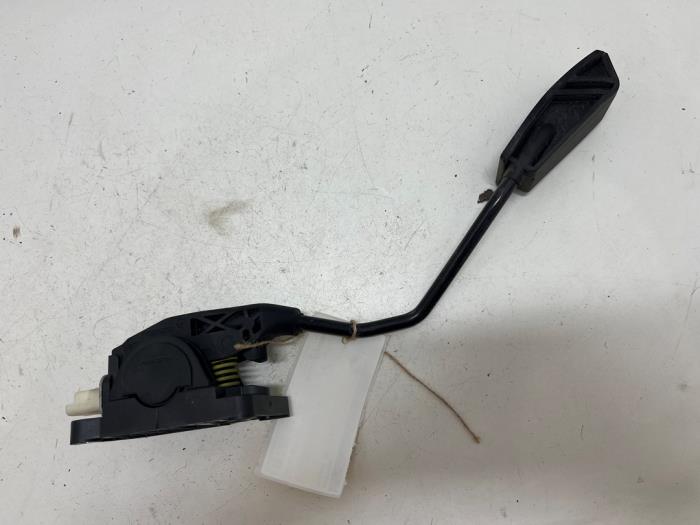 Gebrauchte Gaspedal Peugeot 407 (6D) 1.6 HDi 16V Preis € 15,00 Margenregelung angeboten von F. van den Mosselaar autodemontage