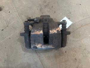 Usados Pinza de freno derecha delante Mini Clubman (R55) 1.6 16V Cooper S Precio € 35,00 Norma de margen ofrecido por F. van den Mosselaar autodemontage