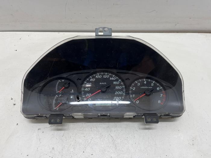 Begagnade Instrumentpanel Mazda Premacy 1.8 16V Pris € 25,00 Marginaltabell erbjuds av F. van den Mosselaar autodemontage