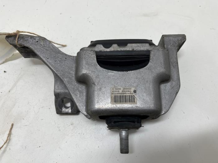 Used Engine mount Mini Clubman (R55) 1.6 16V Cooper S Price € 15,00 Margin scheme offered by F. van den Mosselaar autodemontage