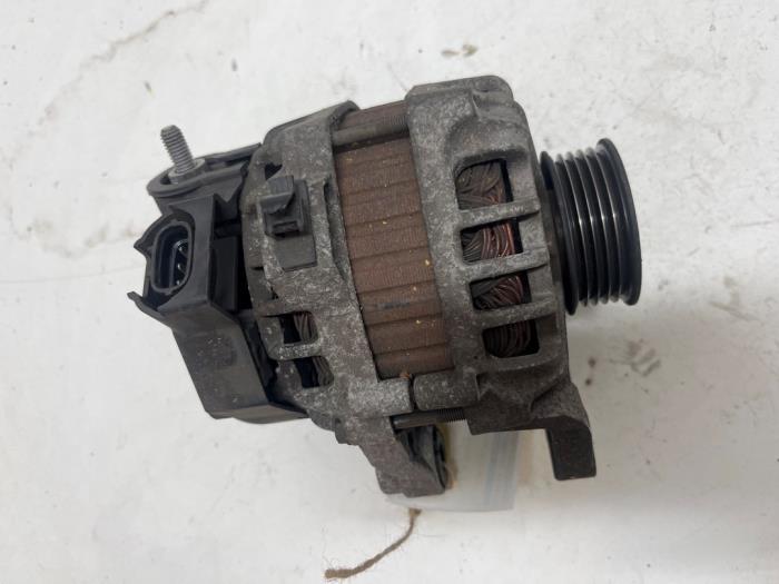 Gebrauchte Dynamo Hyundai i10 (F5) 1.0i 12V Preis € 35,00 Margenregelung angeboten von F. van den Mosselaar autodemontage