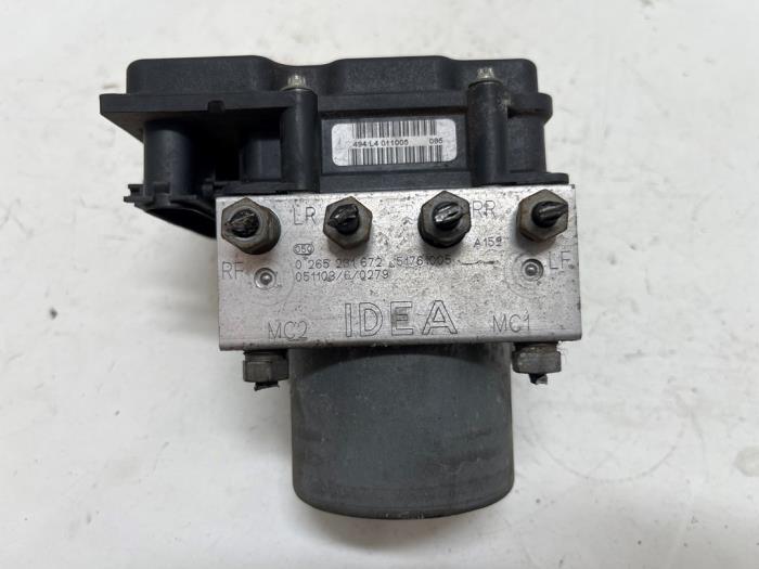 Begagnade ABS-pump Fiat Idea (350AX) 1.4 Pris € 35,00 Marginaltabell erbjuds av F. van den Mosselaar autodemontage