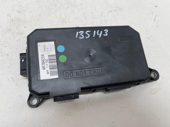 Używane Modul Comfort Fiat Stilo (192A/B) 1.8 16V Cena € 10,00 Procedura marży oferowane przez F. van den Mosselaar autodemontage