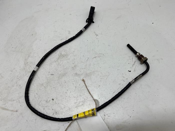 Begagnade Partikelfiltersensor Volkswagen Transporter T5 2.0 TDI DRF Pris € 25,00 Marginaltabell erbjuds av F. van den Mosselaar autodemontage
