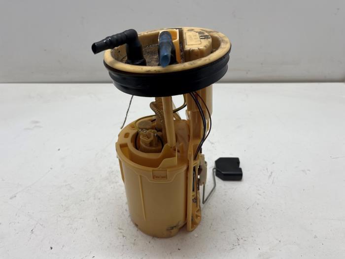 Usagé Pompe à carburant Volkswagen Transporter T5 2.0 TDI DRF Prix € 35,00 Règlement à la marge proposé par F. van den Mosselaar autodemontage