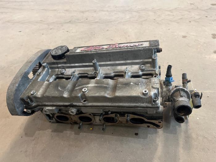Begagnade Topplock Alfa Romeo GTV (916) 2.0 16V Twin Spark Pris € 150,00 Marginaltabell erbjuds av F. van den Mosselaar autodemontage