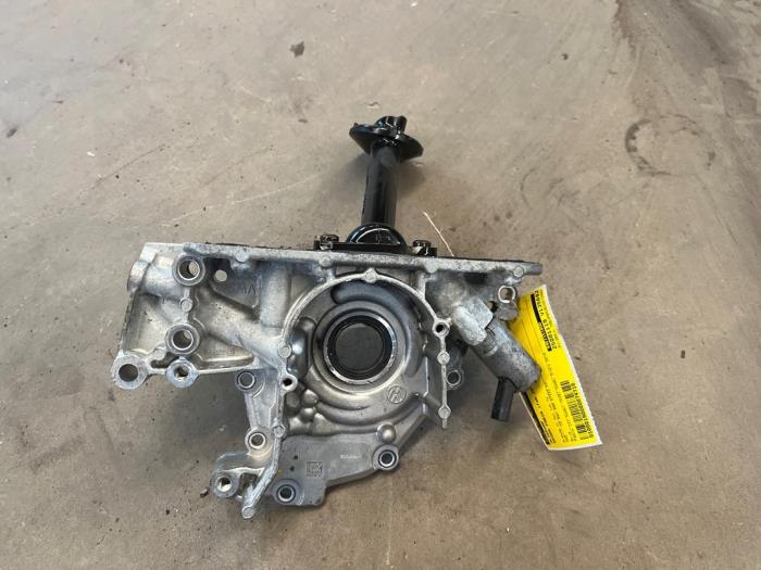 Gebrauchte Ölpumpe Skoda Fabia III Combi (NJ5) 1.0 TSI 12V Preis € 50,00 Margenregelung angeboten von F. van den Mosselaar autodemontage