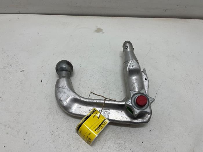 Detachable towbar – 6758700