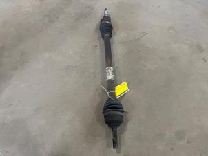 Gebrauchte Antriebswelle rechts vorne Peugeot 207/207+ (WA/WC/WM) 1.4 Preis € 35,00 Margenregelung angeboten von F. van den Mosselaar autodemontage