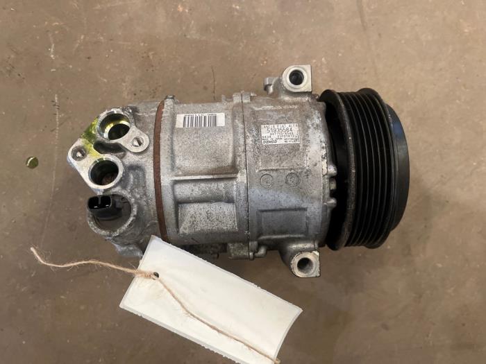 Usagé Compresseur de clim Fiat Punto III (199) 0.9 TwinAir Prix € 75,00 Règlement à la marge proposé par F. van den Mosselaar autodemontage