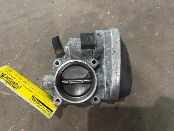 Gebrauchte Drosselklappengehäuse BMW Mini (R50/53) 1.6 16V Cooper Preis € 25,00 Margenregelung angeboten von F. van den Mosselaar autodemontage
