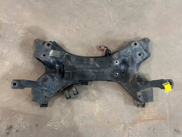 Used Subframe Kia Optima 2.0 CVVT Hybrid 16V Price € 100,00 Margin scheme offered by F. van den Mosselaar autodemontage