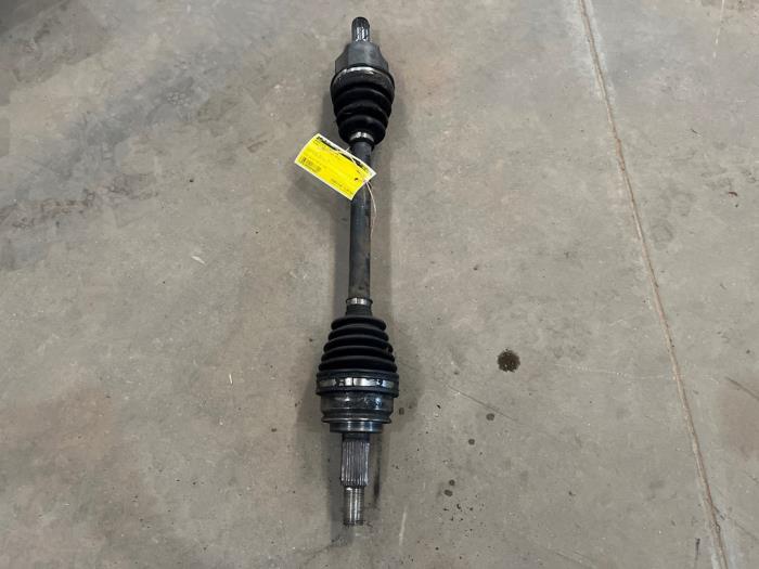 Gebrauchte Antriebswelle links vorne Renault Kangoo Express (FW) 1.5 dCi 90 FAP Preis € 50,00 Margenregelung angeboten von F. van den Mosselaar autodemontage