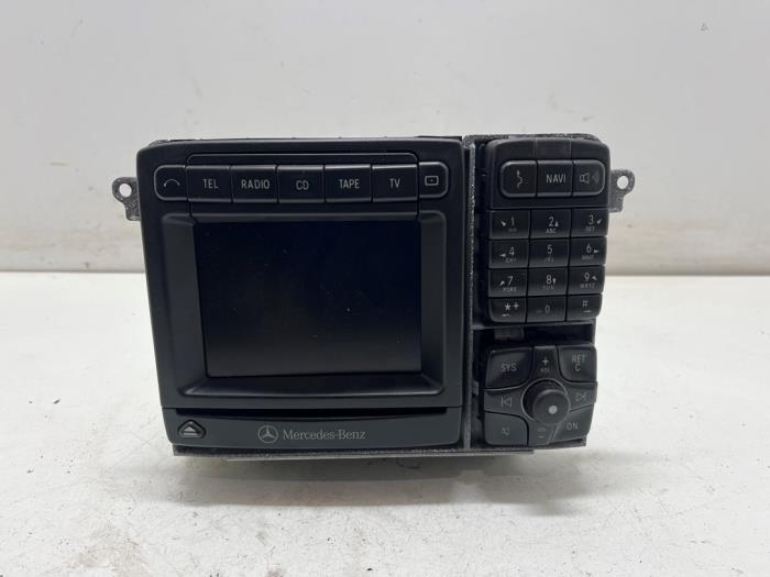 Używane System nawigacji Mercedes S (W220) 4.0 S-400 CDI V8 32V Cena € 70,00 Procedura marży oferowane przez F. van den Mosselaar autodemontage