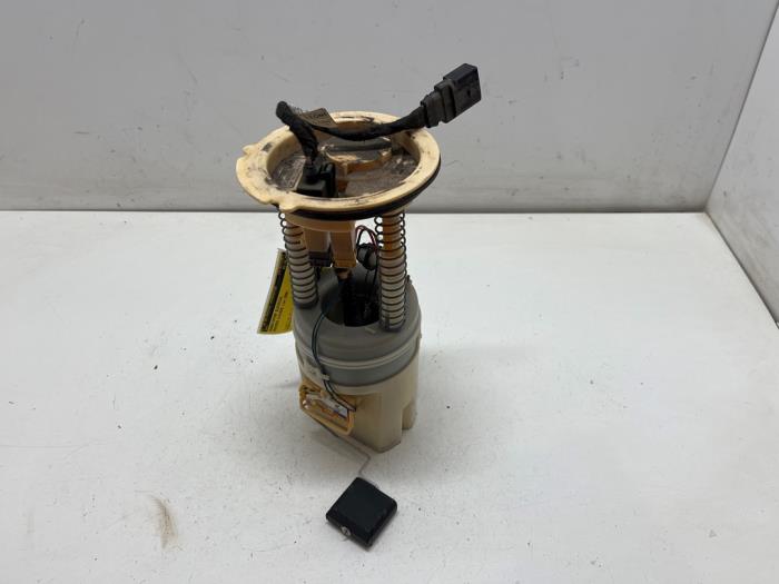 Gebrauchte Kraftstoffpumpe Elektrisch Mercedes B (W245) 2.0 B-200 16V Turbo Preis € 25,00 Margenregelung angeboten von F. van den Mosselaar autodemontage