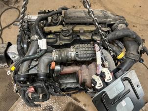 Engine from a Peugeot 3008 I (0U/HU) 1.6 HDiF 16V 2011