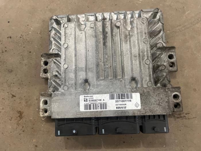 Used Engine management computer Renault Megane III Berline (BZ) 1.5 dCi 105 Price € 50,00 Margin scheme offered by F. van den Mosselaar autodemontage