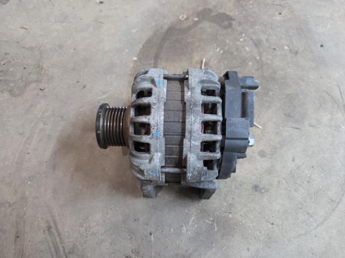 Gebrauchte Dynamo Dacia Logan MCV II/III/Sandero Wagon 0.9 TCE 12V Preis € 50,00 Margenregelung angeboten von F. van den Mosselaar autodemontage
