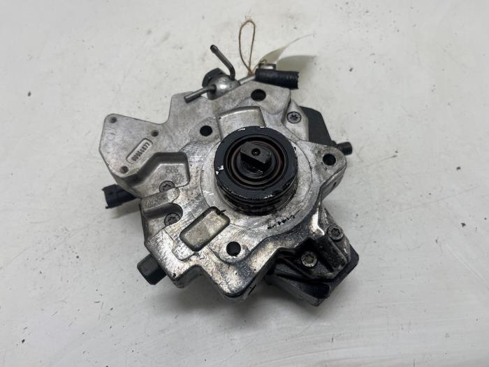 Używane Mechaniczna pompa paliwa Kia Carens III (FG) 2.0 CRDI VGT 16V Cena € 85,00 Procedura marży oferowane przez F. van den Mosselaar autodemontage