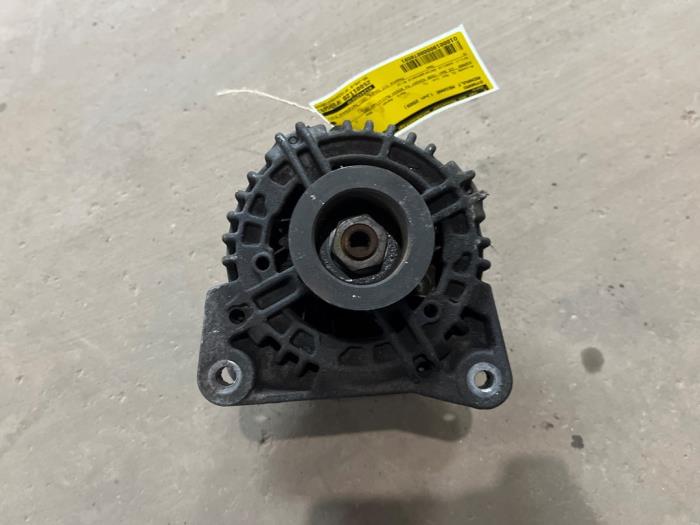 Begagnade Dynamo Renault Megane III Coupe (DZ) 1.6 16V Pris € 35,00 Marginaltabell erbjuds av F. van den Mosselaar autodemontage