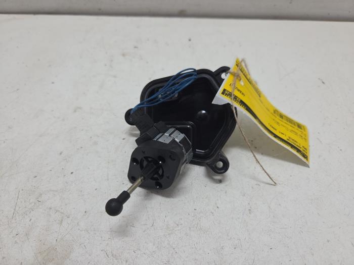 Używane Silnik reflektora BMW 7 serie (E65/E66/E67) 745i,Li 4.4 V8 32V Cena € 20,00 Procedura marży oferowane przez F. van den Mosselaar autodemontage