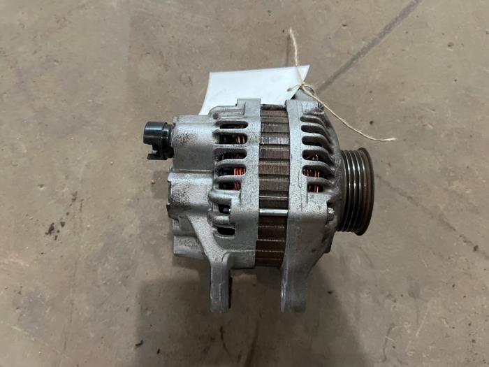 Begagnade Dynamo Honda Civic (FK/FN) 1.4 i-Dsi Pris € 35,00 Marginaltabell erbjuds av F. van den Mosselaar autodemontage