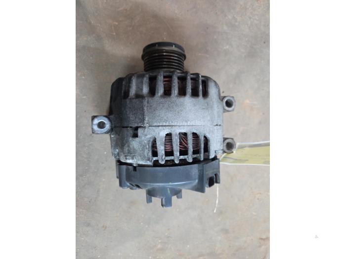 Begagnade Dynamo Opel Corsa D 1.3 CDTi 16V ecoFLEX Pris € 50,00 Marginaltabell erbjuds av F. van den Mosselaar autodemontage