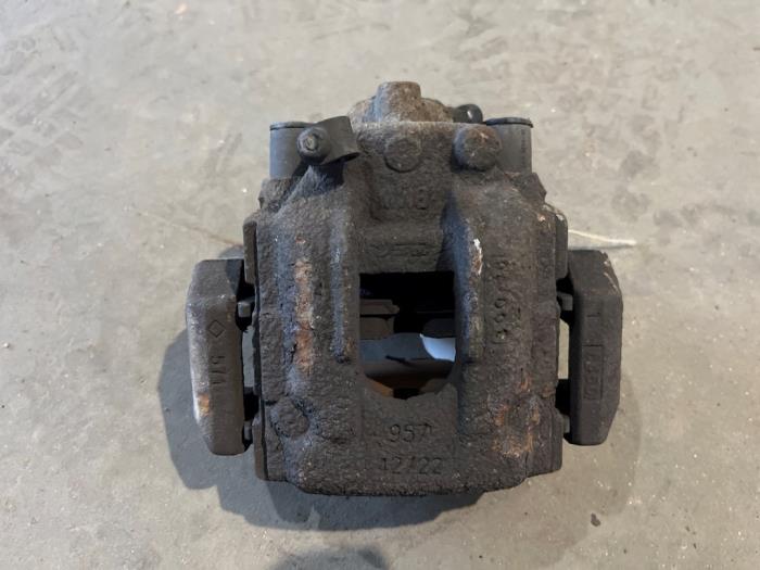 Gebrauchte Bremszange links hinten BMW X3 (E83) 3.0d 24V Preis € 35,00 Margenregelung angeboten von F. van den Mosselaar autodemontage