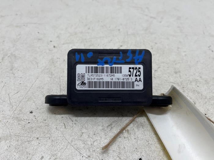 Begagnade Esp Duo-sensor Opel Astra J Sports Tourer (PD8/PE8/PF8) 1.7 CDTi 16V Pris € 15,00 Marginaltabell erbjuds av F. van den Mosselaar autodemontage