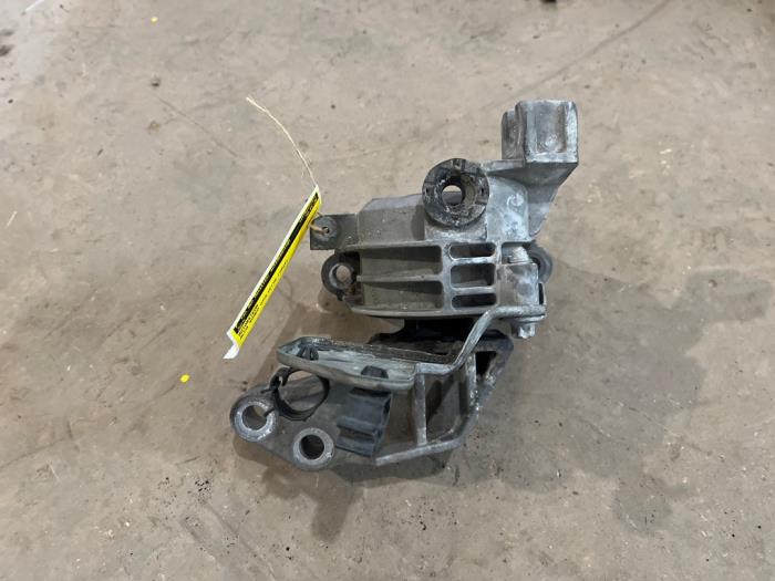 Used Engine mount Alfa Romeo Giulietta (940) 1.4 TB 16V Bifuel Price € 20,00 Margin scheme offered by F. van den Mosselaar autodemontage