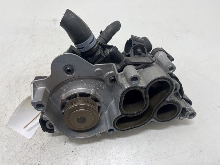 Begagnade Vattenpump Seat Arona (KJX) 1.0 TGI 12V Pris € 35,00 Marginaltabell erbjuds av F. van den Mosselaar autodemontage