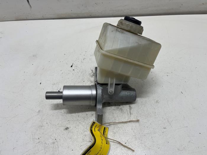 Used Master cylinder BMW X3 (E83) 3.0d 24V Price € 25,00 Margin scheme offered by F. van den Mosselaar autodemontage