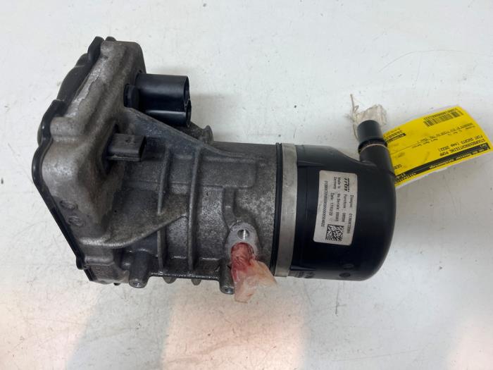 Begagnade Servostyrningspump Fiat Ducato (250) E-Ducato Pris € 350,00 Marginaltabell erbjuds av F. van den Mosselaar autodemontage