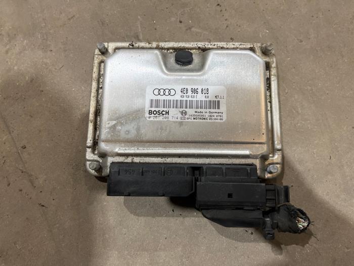 Used Engine management computer Audi A8 (D3) 6.0 W12 48V Quattro Price € 200,00 Margin scheme offered by F. van den Mosselaar autodemontage