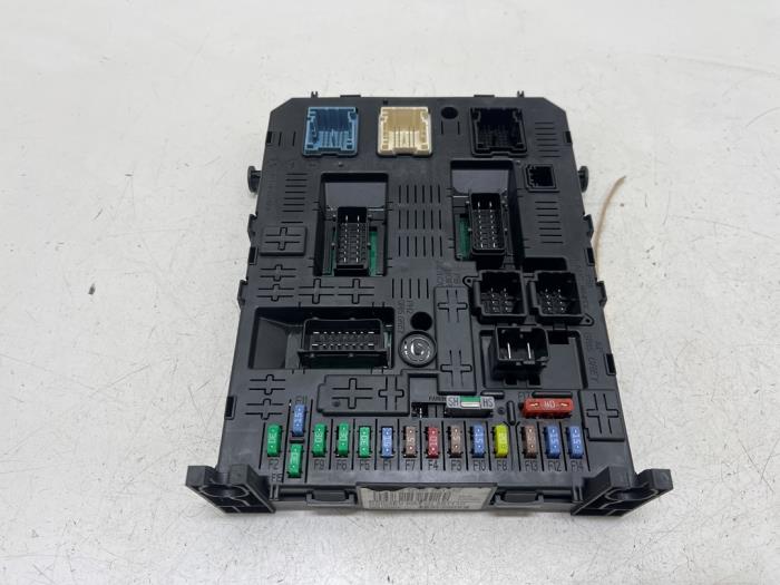 Gebrauchte Steuergerät Body Control Peugeot 3008 I (0U/HU) 1.6 16V THP 155 Preis € 50,00 Margenregelung angeboten von F. van den Mosselaar autodemontage