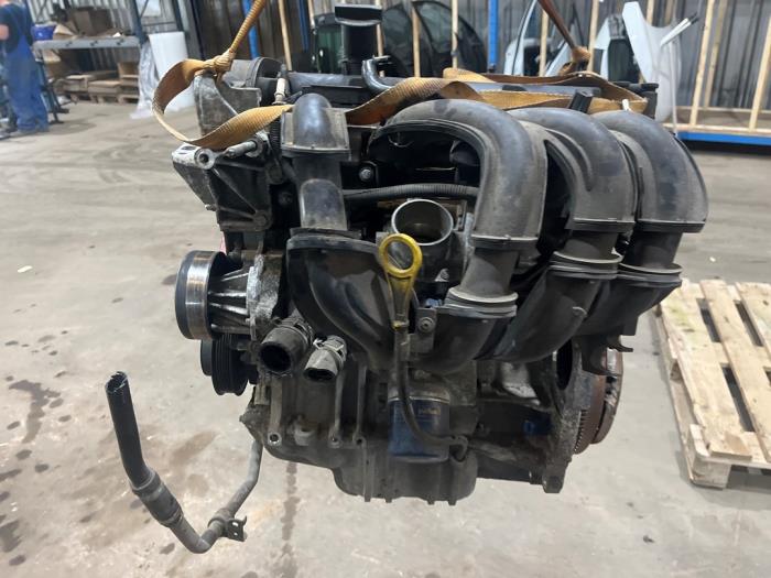 Engine from a Ford Fiesta 5 (JD/JH) 1.4 16V 2002