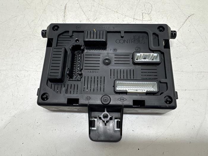 Used Body control computer Renault Clio III (BR/CR) 1.2 16V 75 Price € 20,00 Margin scheme offered by F. van den Mosselaar autodemontage